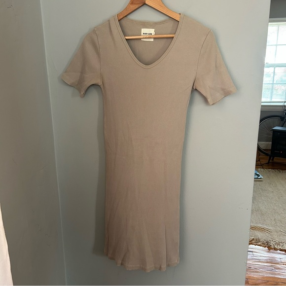 Rudy Jude backyard dress - Picture 2 of 8